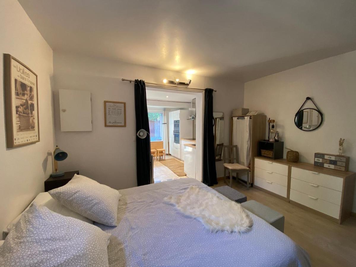 Agreable Studio Proche Sttropez Piscine Et Tennis Ґассен Екстер'єр фото